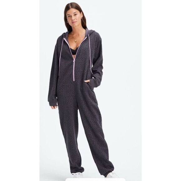 Fabletics forever fleece leopard hooded long sleeve one peice XXL cozy comfort - Picture 1 of 9